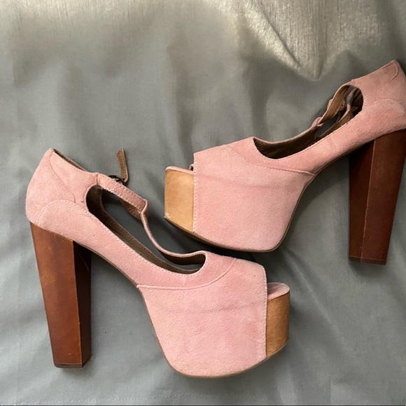 Jeffrey Campbell Foxy Wood Suede
Pink Heels Size 7 - Picture 10 of 13